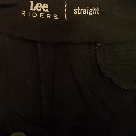 Ladies slacks - Picture 2 of 5